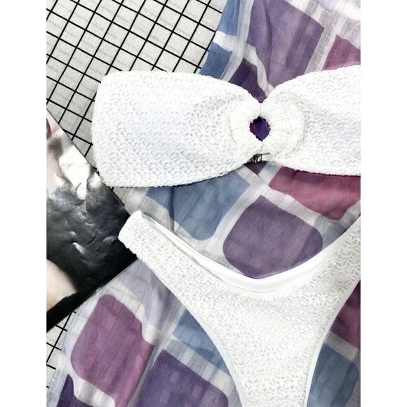 Bikini - Picture 5 of 7